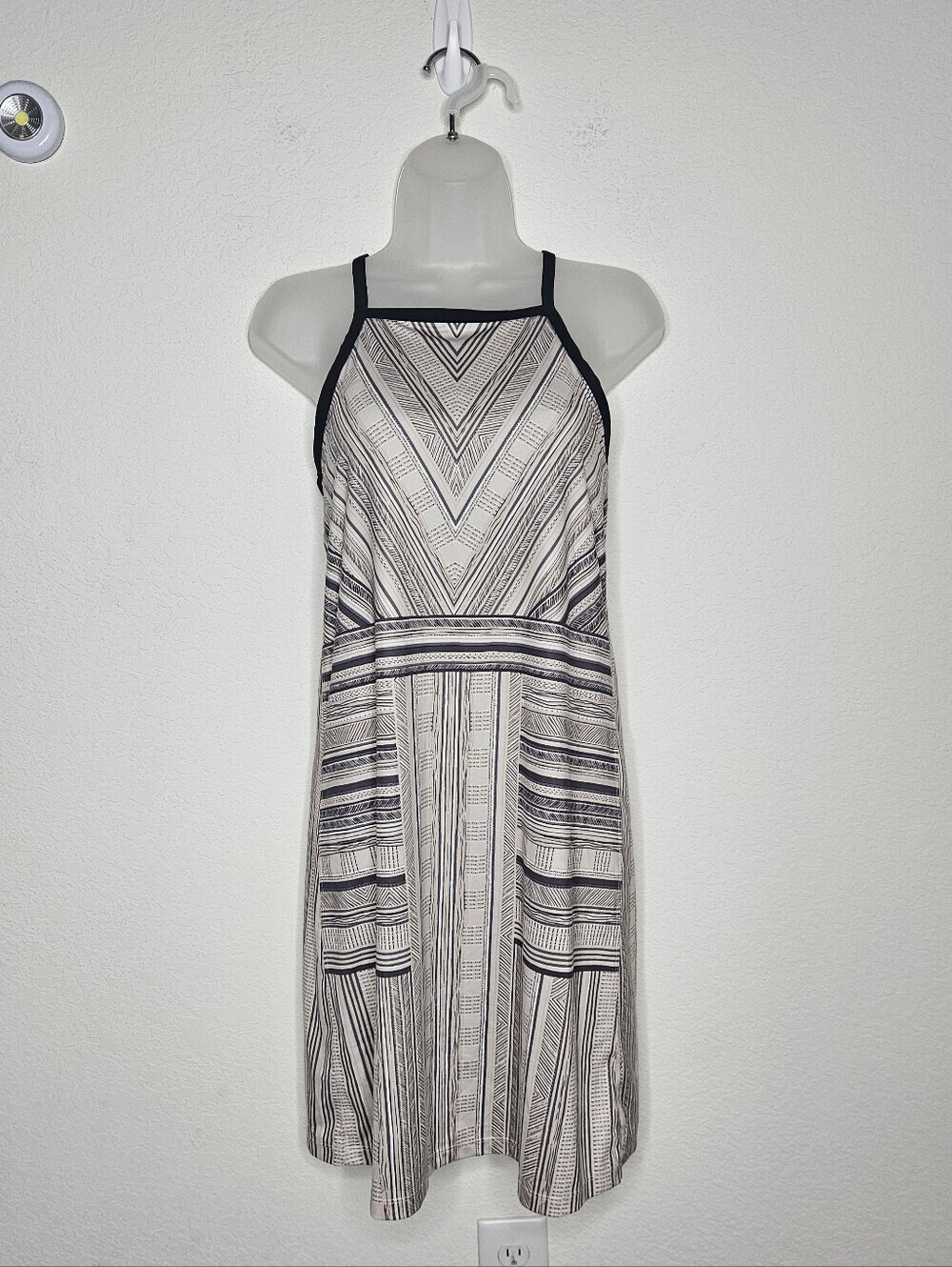 Prana XS Striped Shelf Bra Athletic Dress Cream Black Yoga Activewear